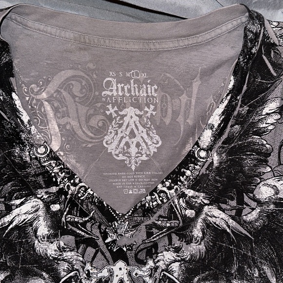 Affliction Top - Picture 5 of 5